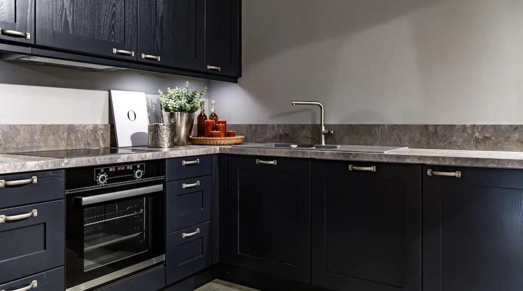 Wall or Kitchen cabinet color – which comes first?