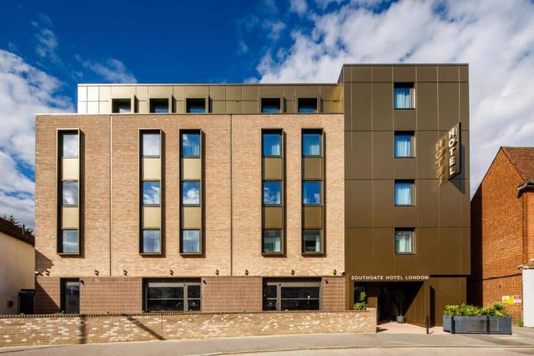 southgate hotel buiding london